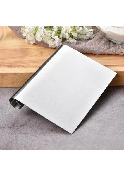 Gri Silikon Ölçülü Çok Amaçlı Hamur Açma Matı 45 cm x 65 cm ve Ölçülü Çelik Hamur Kesme Spatulası indirimleri