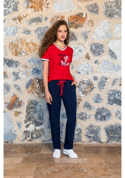 Kadın Kırmızı Baskı Detaylı V Yaka T-Shirt Pijama Takımı 24Y4015