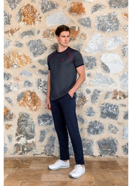 Erkek Lacivert Desenli Kırmızı Logo Detaylı Pantolon T-Shirt Pijama Takımı 24Y4517