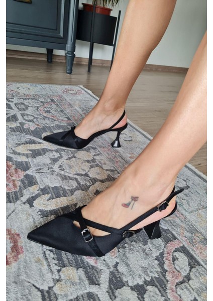 10 35 Topukla Kadın Toka Detaylı Arkası Açık Stiletto Kadeh Topuk Abiye Ayakkabı fiyatları