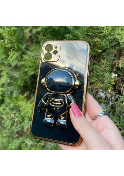 iPhone 11 Siyah Standlı Astronot Silikon Kılıf