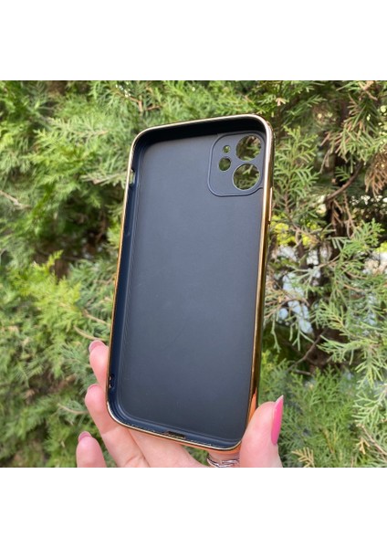 iPhone 11 Siyah Standlı Astronot Silikon Kılıf fiyatları