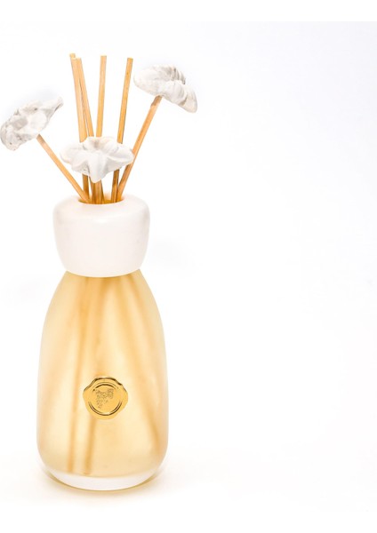 230 ml Buzlu Cam Şişe Ekru Seramik Çiçek Taş Çubuklu Yasemin Sandal Oda Kokusu