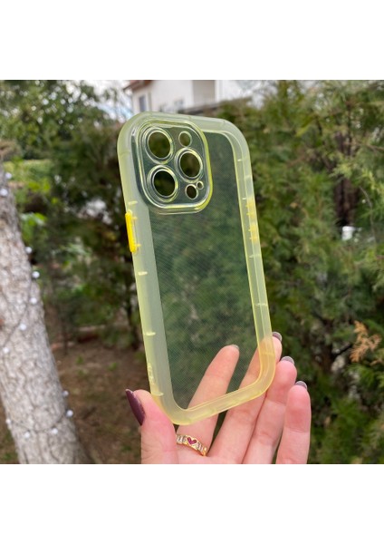 iPhone 13 Pro Sarı Şeffaf Silikon Kılıf