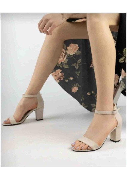 Krem Tek Bantlı Kadın Sandalet modelleri