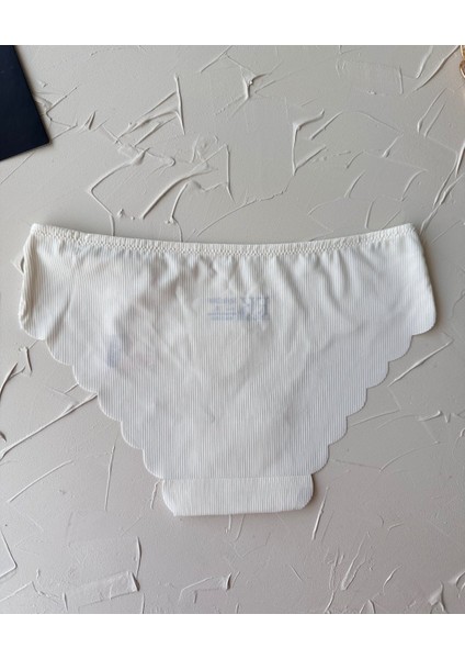 Mikro Lazer Kaşkorse Fitilli Kumaş Normal Bel Dikişsiz Slip/külot indirimleri