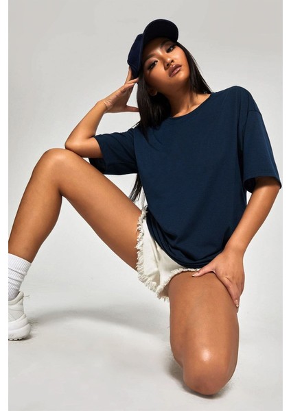 Kadın Oversize Bol Kesim Kısa Kollu T-Shirt