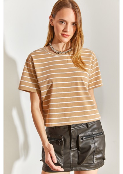 Bisiklet Yaka Çizgili T-Shirt