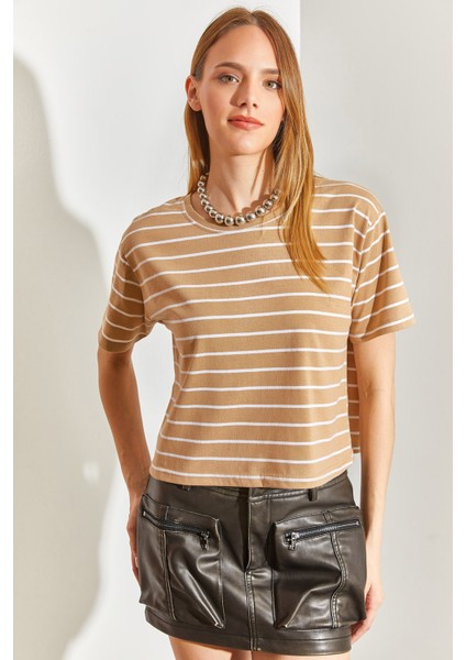 Bisiklet Yaka Çizgili T-Shirt fiyatları