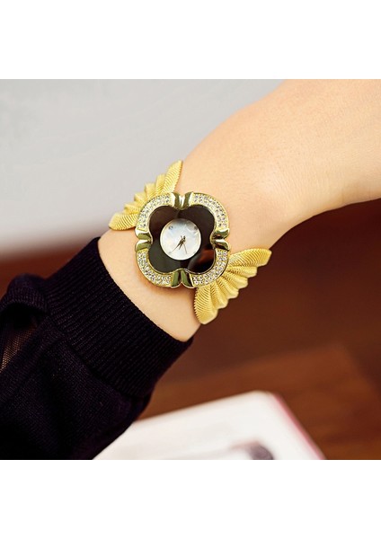 B Tarzı Yeni Zarif Kelebek Altın Gümüş Izle Kuvars Izle Rahat Analog Ince Kol Saati Örgü Bandı ile Yuvarlak Kadran Kadınlar Için (Yurt Dışından) fırsatları