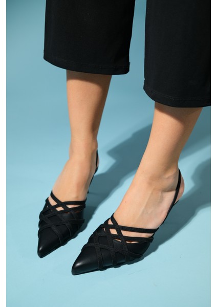 March Siyah Cilt Kadın Ince Topuklu Ayakkabı fiyatları