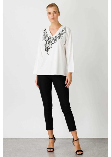 V Yaka Taşlı Ekru Kadın Bluz 30237-2Y4