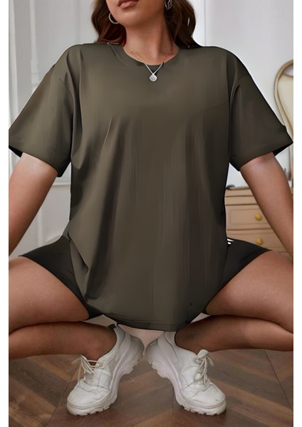 Kadın Kısa Kollu Bol Kesim Nefes Alan T-Shirt