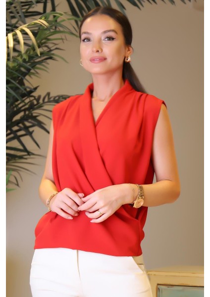Kolsuz V Yaka Kırmızı Kadın Bluz 81856-2Y4 fırsatları