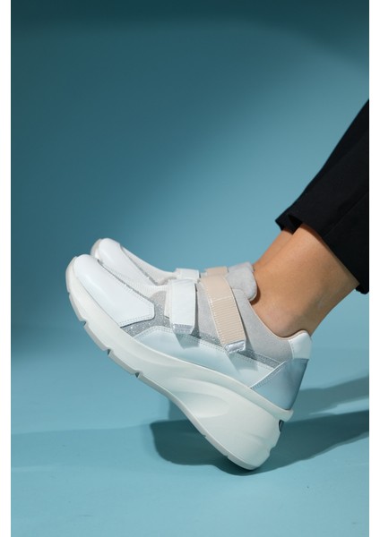 Berge Beyaz Bej Kadın Cırtlı Dolgu Taban Spor Sneakers