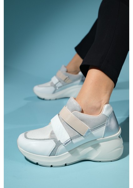 Berge Beyaz Bej Kadın Cırtlı Dolgu Taban Spor Sneakers