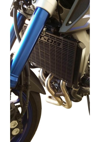 Yamaha MT-09 2013-2016 Uyumlu Radyatör Koruma Siyah modelleri