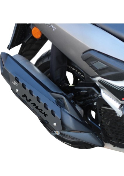 Yamaha NMAX 125 / 155 2015-2020 Uyumlu Egzoz Koruma Kapağı Siyah
