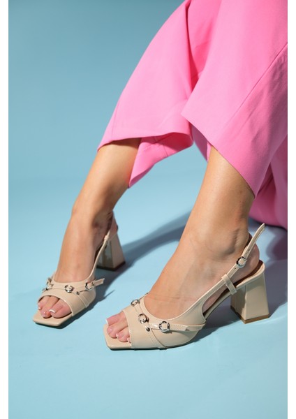 Pandıa Bej Rugan Tokalı Kadın Kalın Topuklu Sandalet