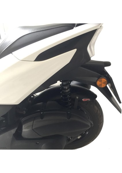 Yamaha NMAX 125 / 155 2015-2020 Uyumlu Arka Çamurluk Siyah