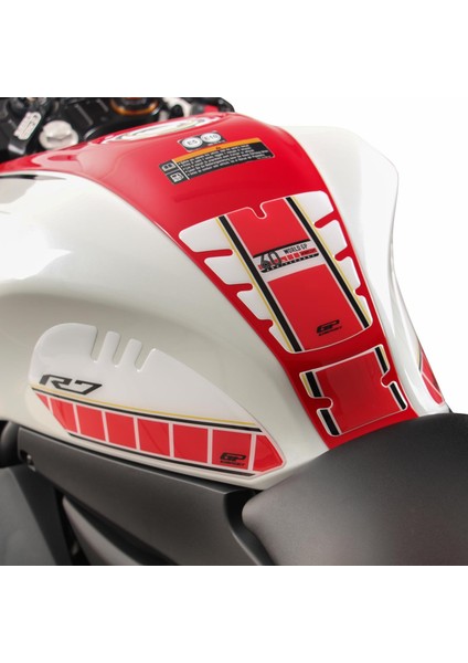 Yamaha R7 2021–2024 Uyumlu Tank Pad Seti Karbon