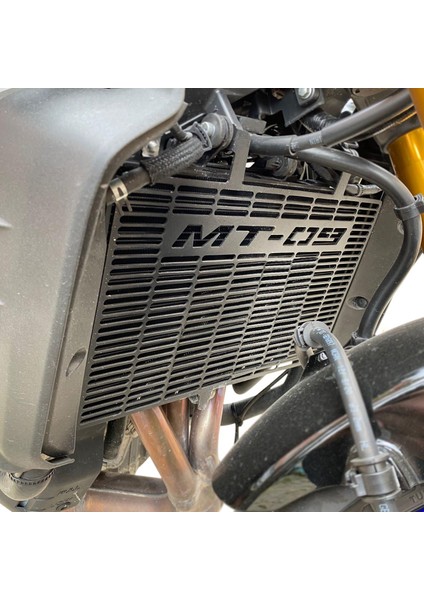 Yamaha MT-09 2021-2023 Uyumlu Radyatör Koruma Siyah