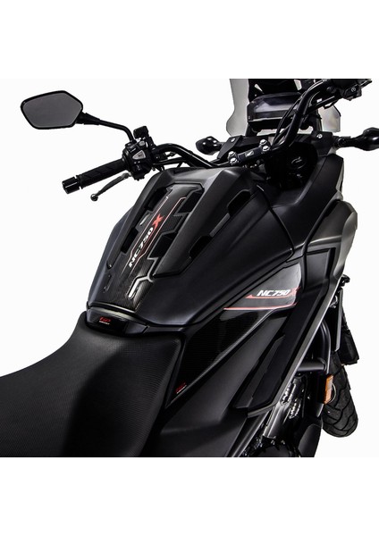 Honda NC 750 X 2016-2020 Uyumlu Tank Pad Seti Kırmızı