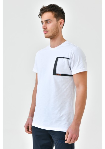 Beyaz Nakış Detaylı O Yaka Standart Kalıp Erkek T-Shirt fiyatları
