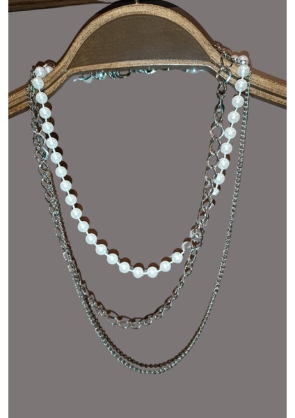 Sedef Inci Kolye 3 Parça Metal ve Inciden Oluşmakta