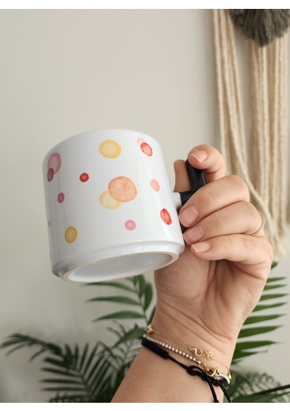 Isme Özel Kişiye Özel Porselen Cat Mom Yazılı Kırmızı Sarı Benekli T Kupa Bardak Latte Fincanı
