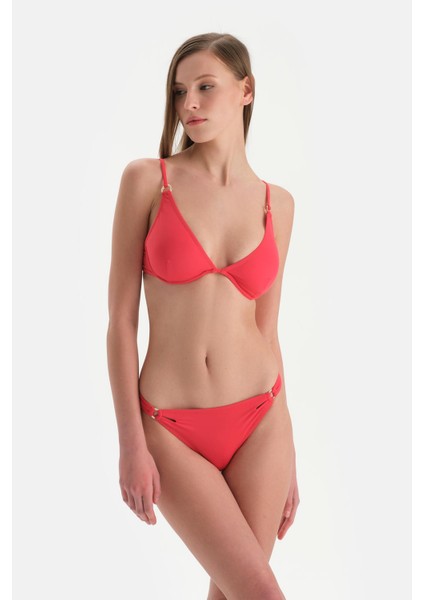 Kırmızı Üçgen Bikini Üst