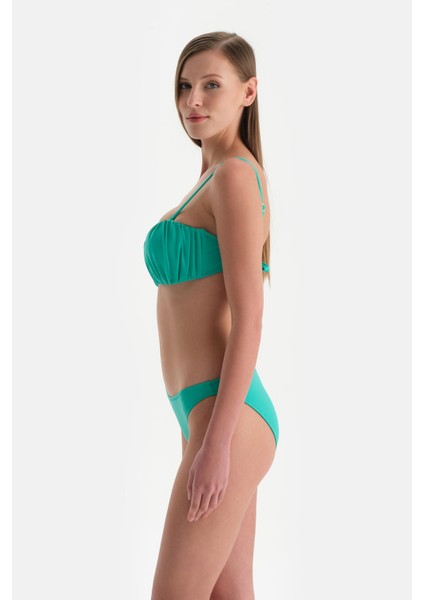 Mint Yeşili Straplez Kaplı Bikini Üst