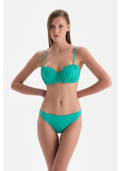 Mint Yeşili Straplez Kaplı Bikini Üst