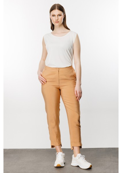 Büyük Beden Dar Paça Lastikli Bel Camel Kadın Pantolon 24EKL01688