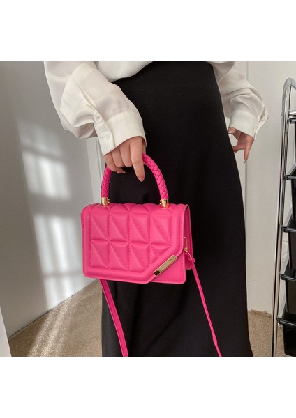 Moda Omuzdan Askili Çanta Eşkenar Dörtgen Doku Çanta Kadın Moda Çanta Büyük Kapasiteli Crossbody Çanta Basit Rahat Küçük Kare Çanta (Yurt Dışından) fiyatları