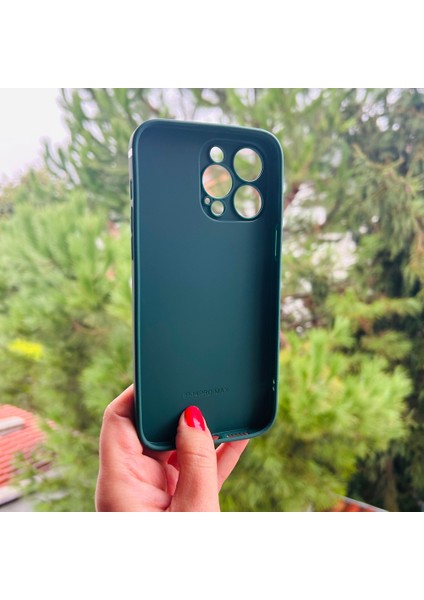 iPhone 14 Pro Max Aydaki Astronot Yeşil Silikon Kılıf fiyatları