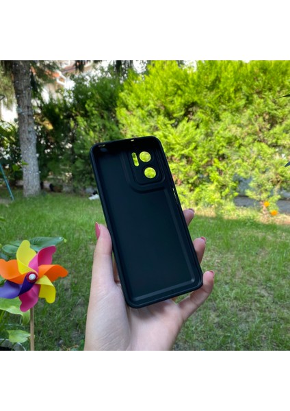 Xiaomi Redmi Note 11E Korumalı Deri Desenli Siyah Silikon Kılıf