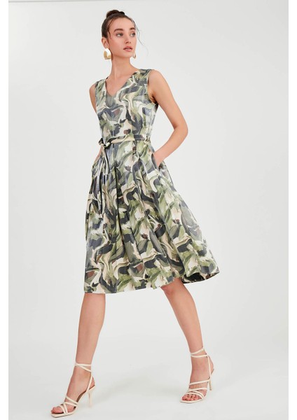 Parlak Saten Beli Bağlamalı Desenli Elbise fırsatları