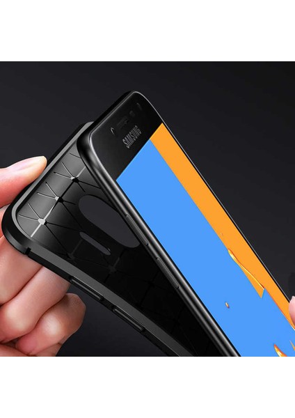 Samsung Galaxy J4 Uyumlu Kılıf Karbon Armor Serisi, Ultra Dayanıklı ve Esnek Slim Fit Karbon Görünümlü Silikon