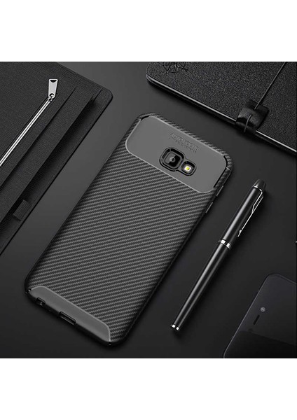 Samsung Galaxy J4 Plus Uyumlu Kılıf Karbon Armor Serisi, Ultra Dayanıklı ve Esnek Slim Fit Karbon Görünümlü Silikon