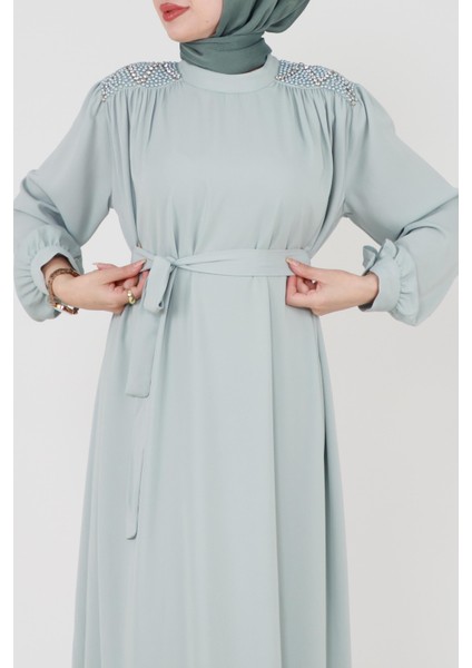 Omuzu Işlemeli Beli Kuşaklı Tesettür Elbise-Mint Yeşili fırsatları