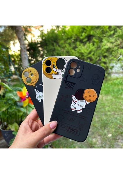 iPhone 11 Aydaki Astronot Krem Silikon Kılıf indirimleri