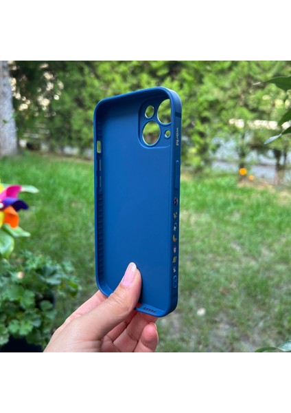 iPhone 14 Aydaki Astronot Lacivert Silikon Kılıf fiyatları