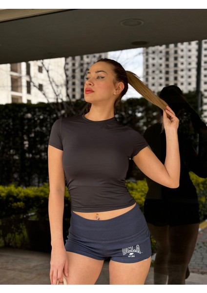 Siyah Fitted/Vücuda Oturan Crop T-Shirt