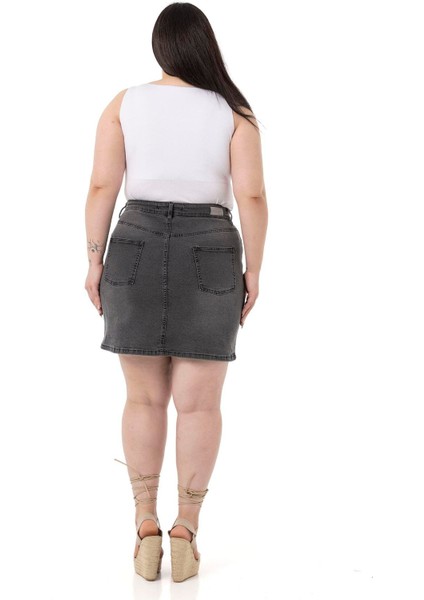Büyük Beden Taşlama Detaylı Beş Cepli Antrasit Mini Denim Etek