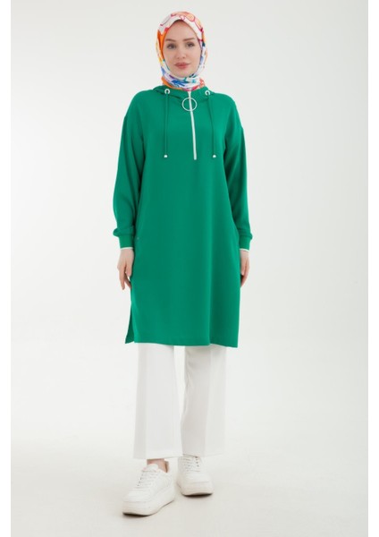 Kolları Ribanalı Kapüşonlu Yarım Fermuarlı Tunik Benetton Yeşili 24YT461