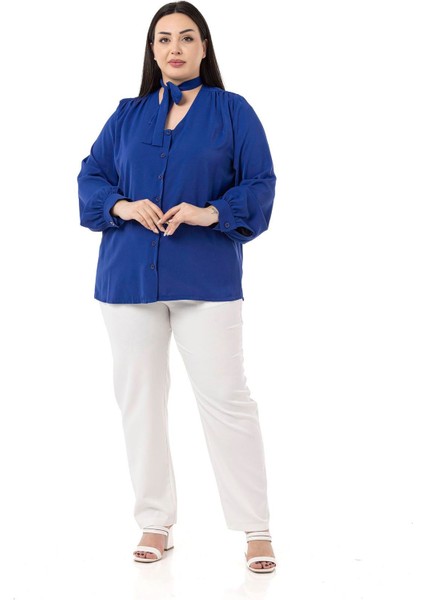 Büyük Beden Boyundan Bağlama Detaylı Manşetli Saks Mavi Gömlek indirimleri
