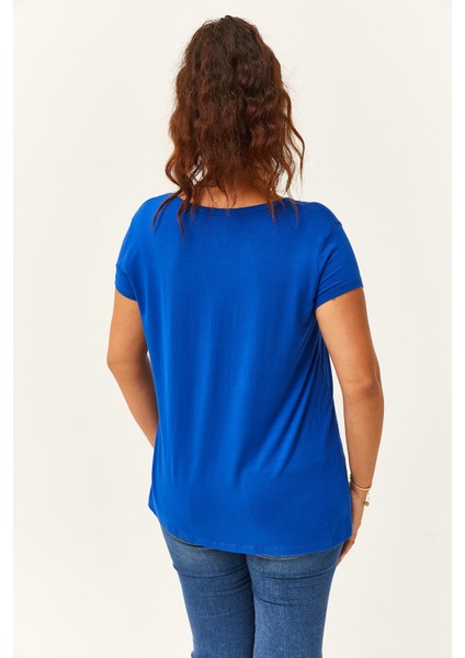 Kadın Büyük Beden V Yaka Basic Kısa Kollu Mavi T-Shirt indirimleri