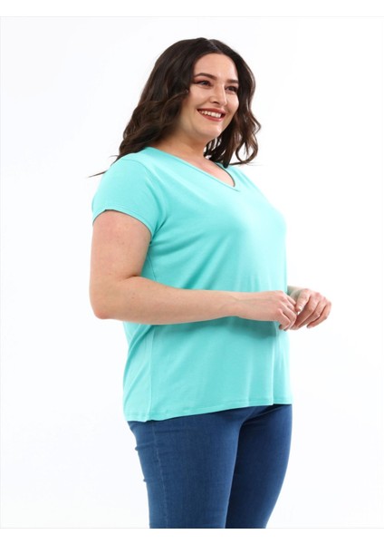 Kadın Büyük Beden V Yaka Basic Kısa Kollu Mint T-Shirt