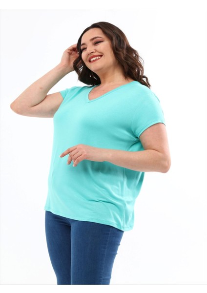 Kadın Büyük Beden V Yaka Basic Kısa Kollu Mint T-Shirt